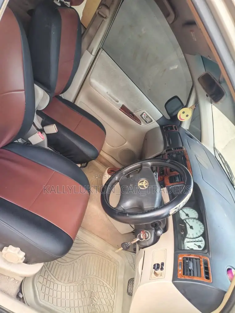 Toyota Corolla Spacio 2006 Gold