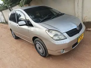 Toyota Corolla Spacio 2006 Gold