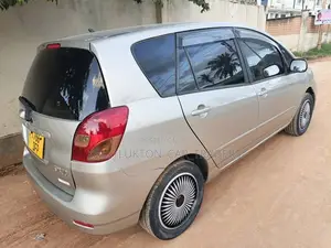 Toyota Corolla Spacio 2006 Gold