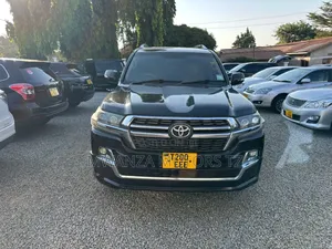 Toyota Land Cruiser 2010 Black