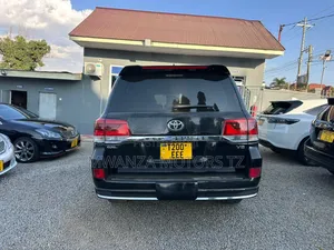Toyota Land Cruiser 2010 Black