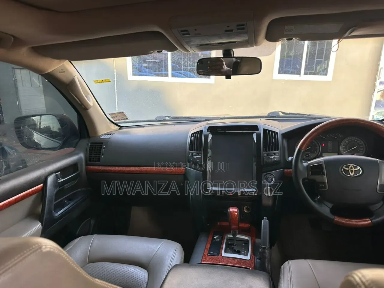 Toyota Land Cruiser 2010 Black