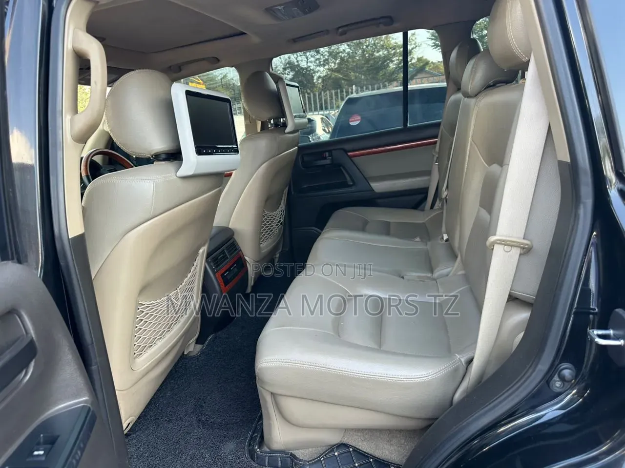 Toyota Land Cruiser 2010 Black