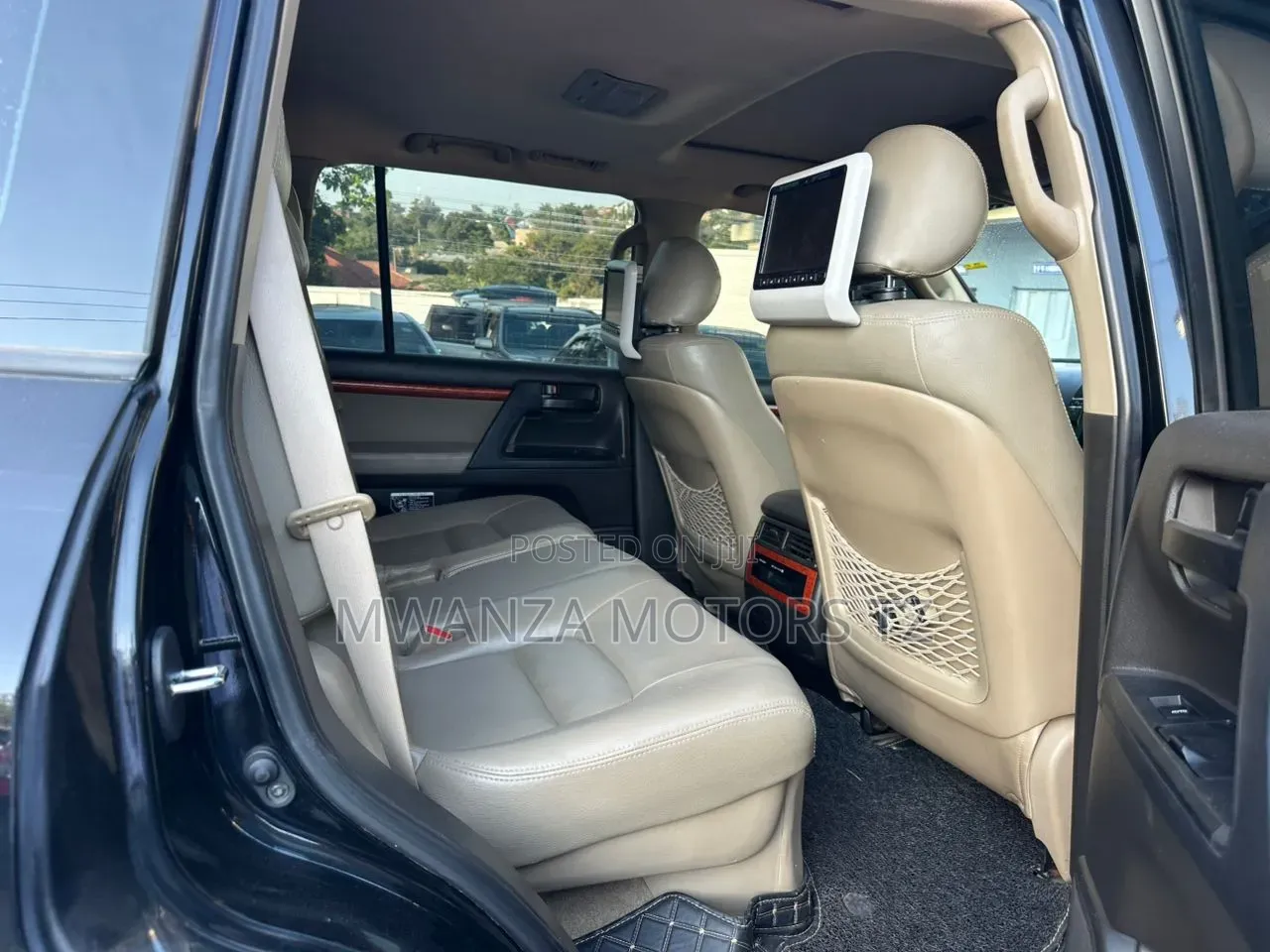 Toyota Land Cruiser 2010 Black