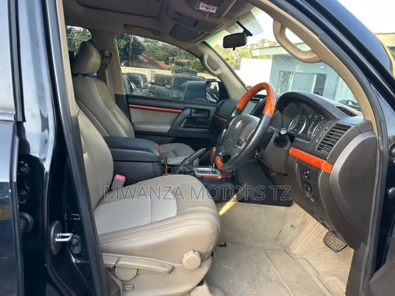 Toyota Land Cruiser 2010 Black