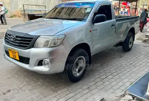 Toyota Hilux 2011 Gray