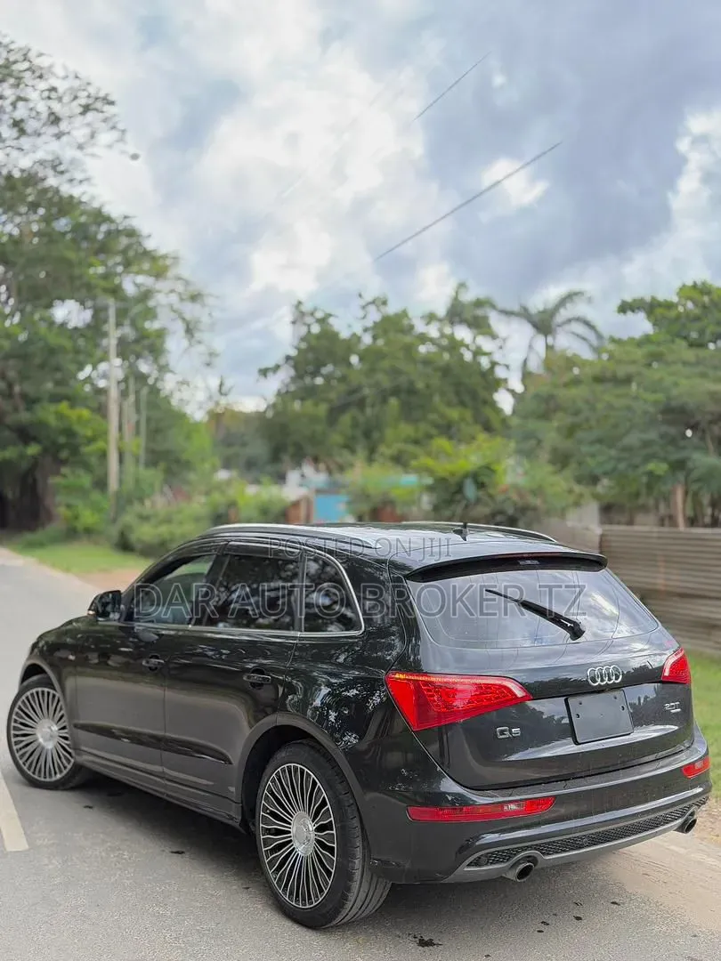 Audi Q5 2011 Black
