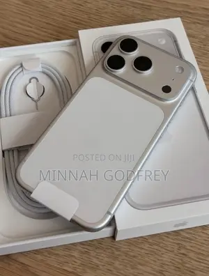 New Apple iPhone 17 Pro Max 256 GB Silver