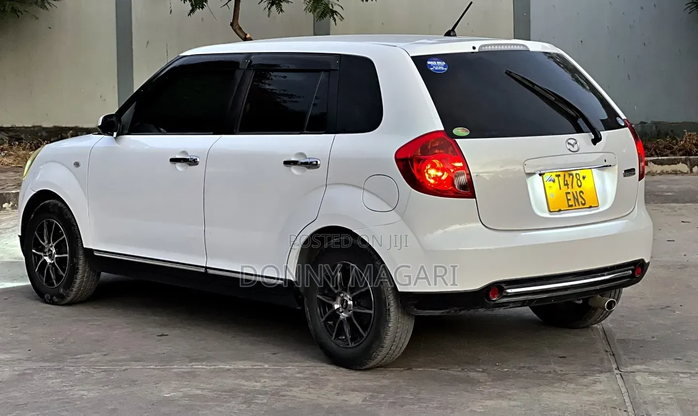 Mazda Verisa 2010 White