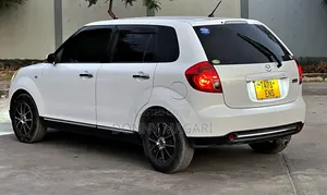 Mazda Verisa 2010 White