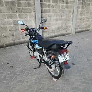 TVS HLX 125 2022 Black