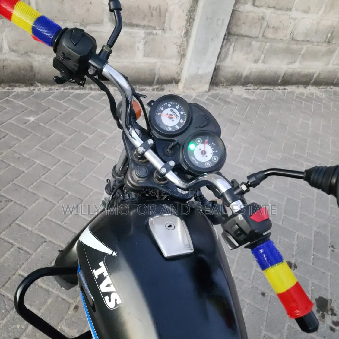 TVS HLX 125 2022 Black