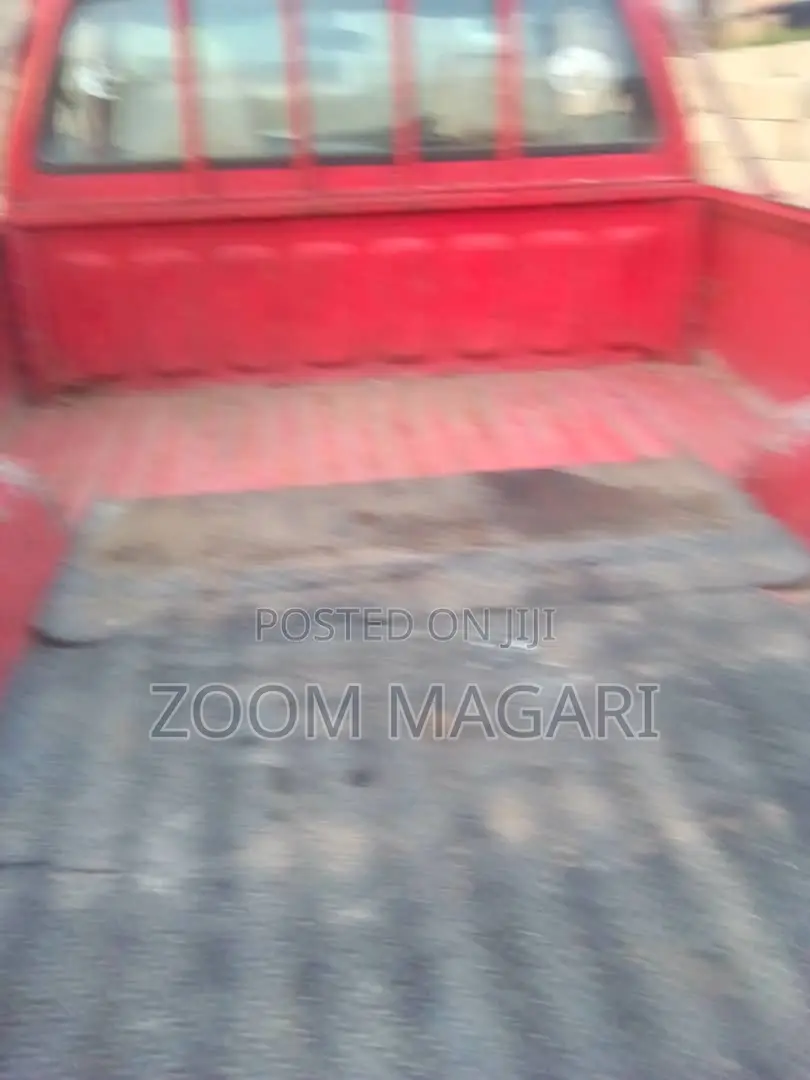 Mitsubishi Pickup