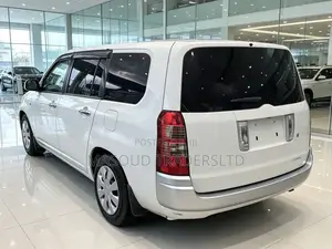Toyota Succeed 2006