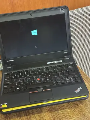 Laptop Lenovo ThinkPad X131e 4GB AMD HDD 500GB
