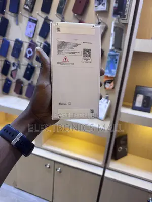 New Samsung Galaxy A17 128 GB Gold