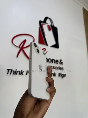 Apple iPhone 13 256 GB White