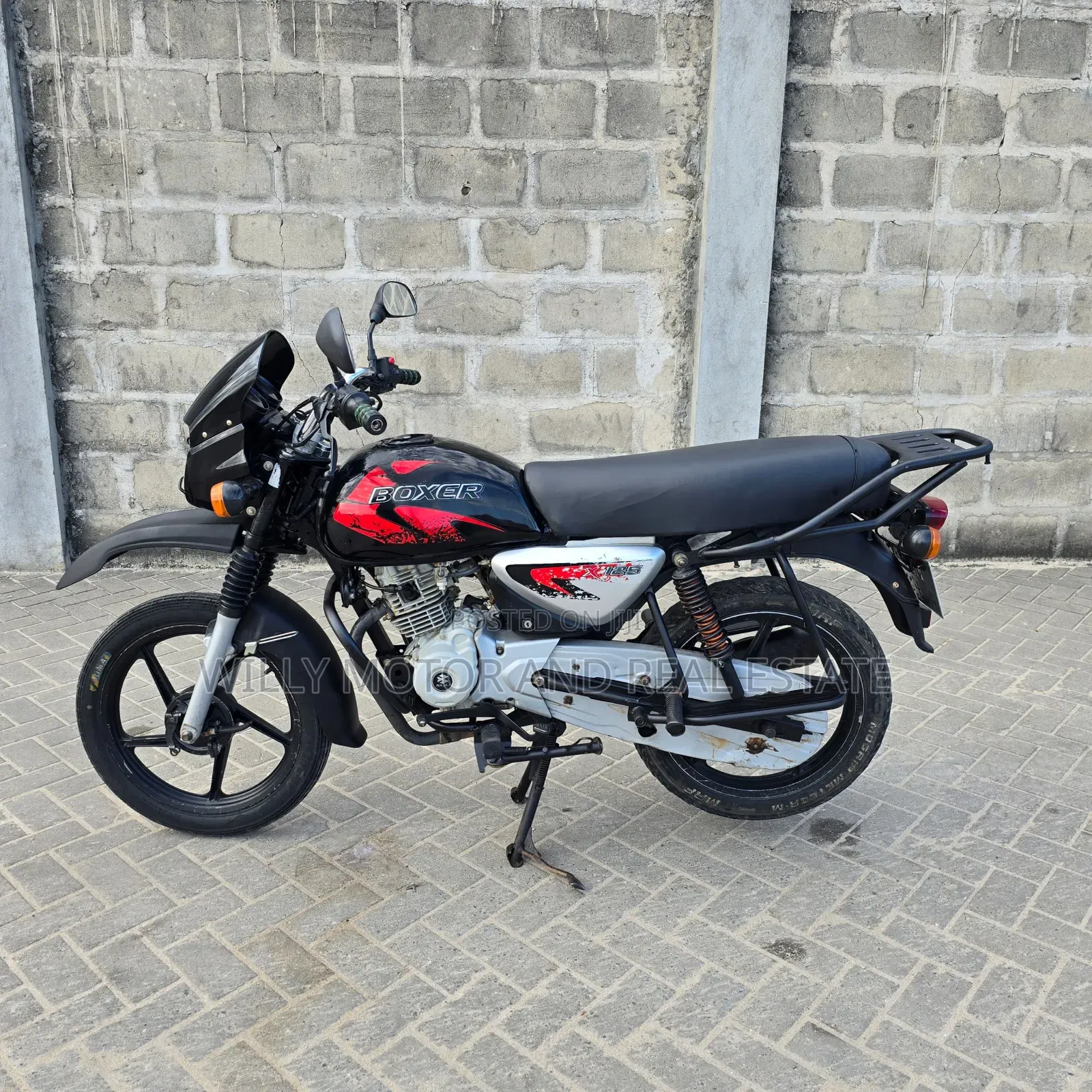 New TVS HLX 125 2022 Black