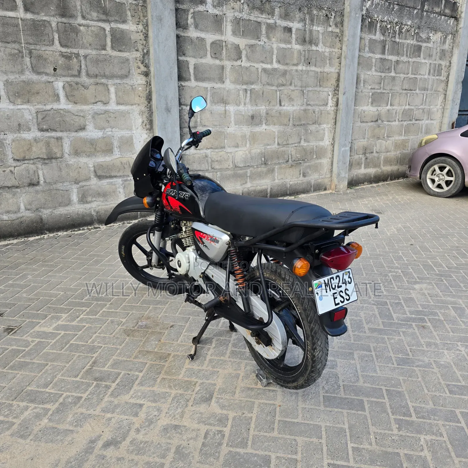 New TVS HLX 125 2022 Black
