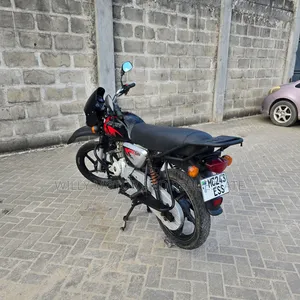 New TVS HLX 125 2022 Black