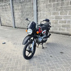 New TVS HLX 125 2022 Black