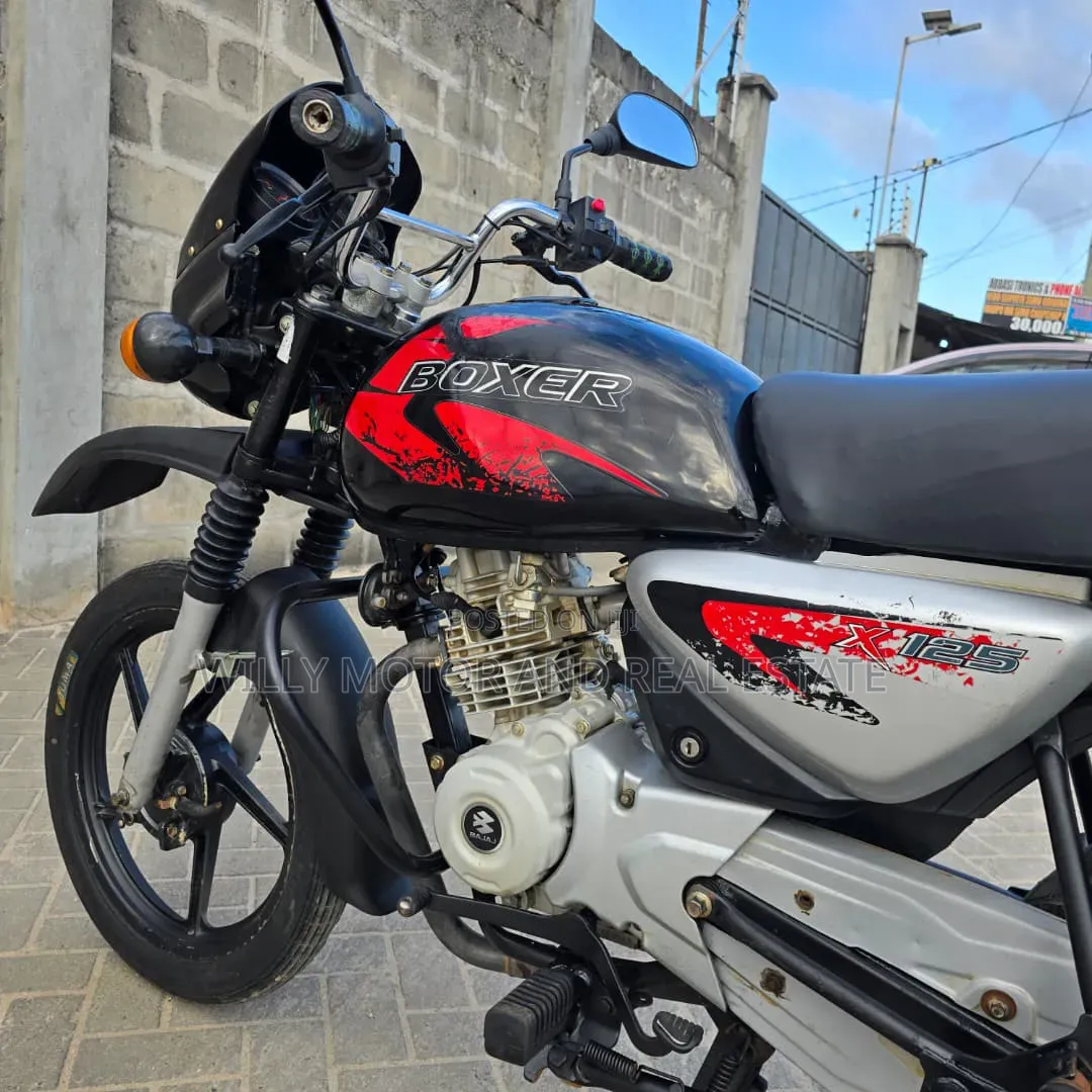 New TVS HLX 125 2022 Black