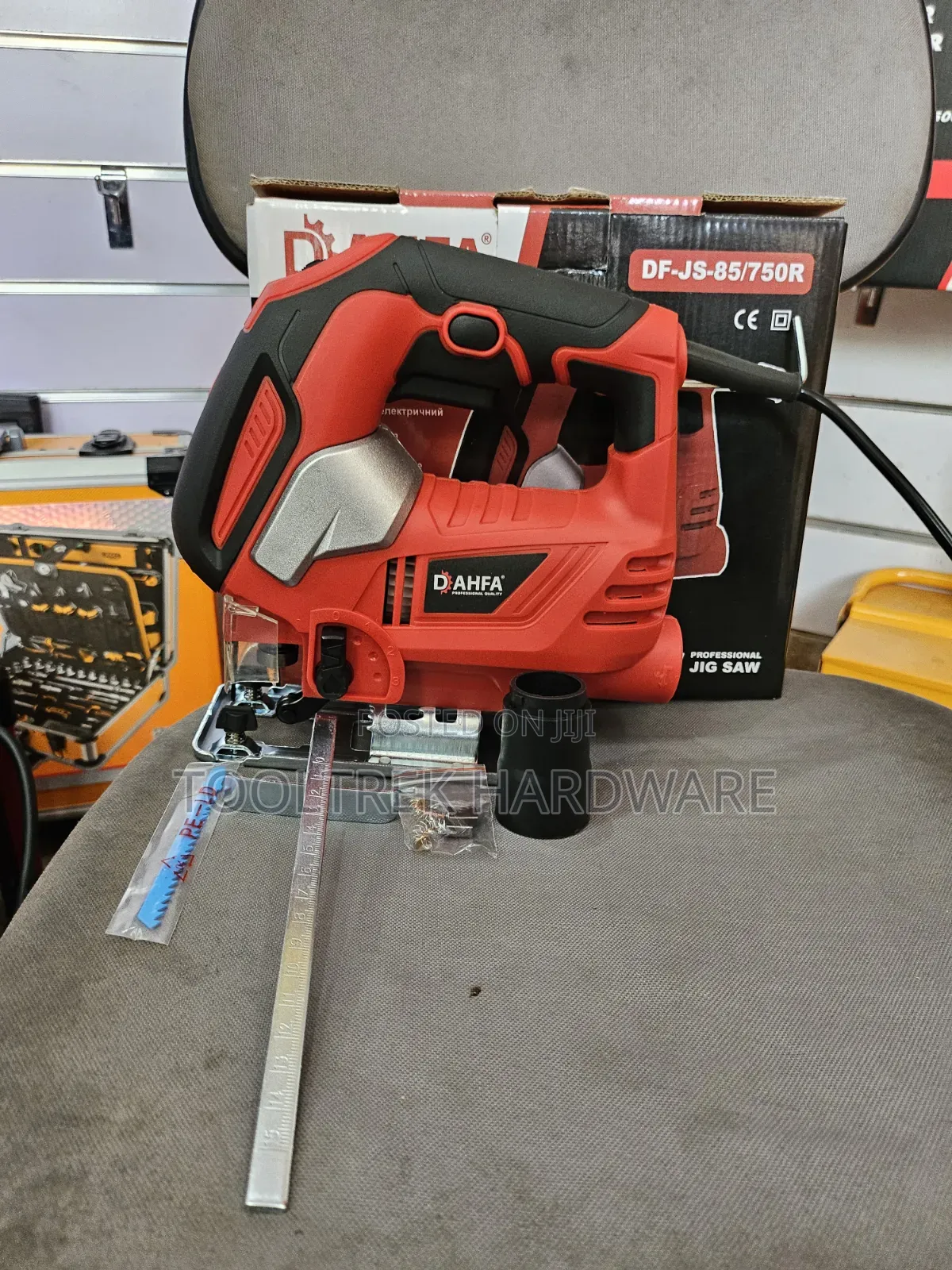Jigsaw 750w