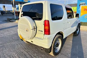 Suzuki Jimny 2000 White
