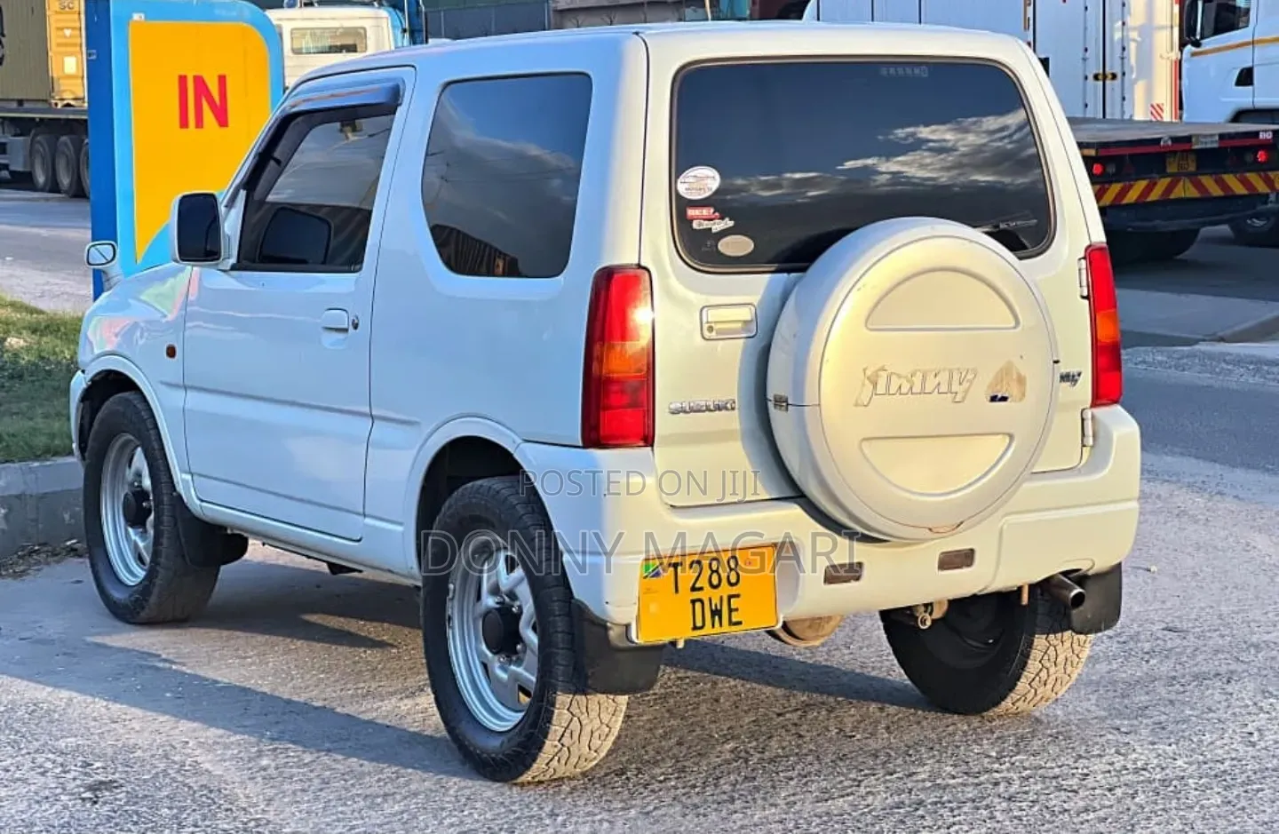 Suzuki Jimny 2000 White
