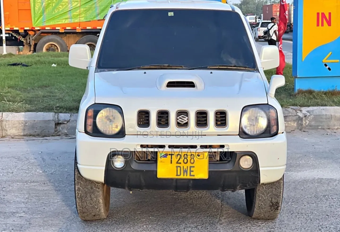 Suzuki Jimny 2000 White