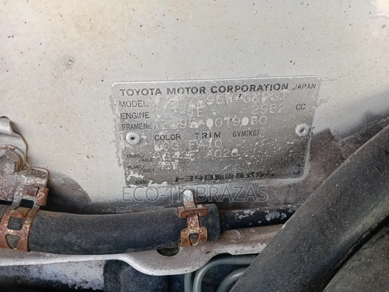 Toyota Land Cruiser Prado 2000 White