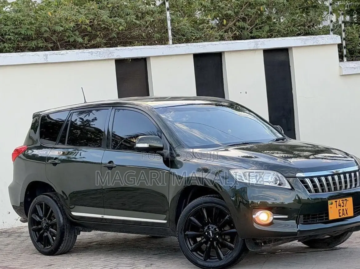 Toyota Vanguard 2010 Green