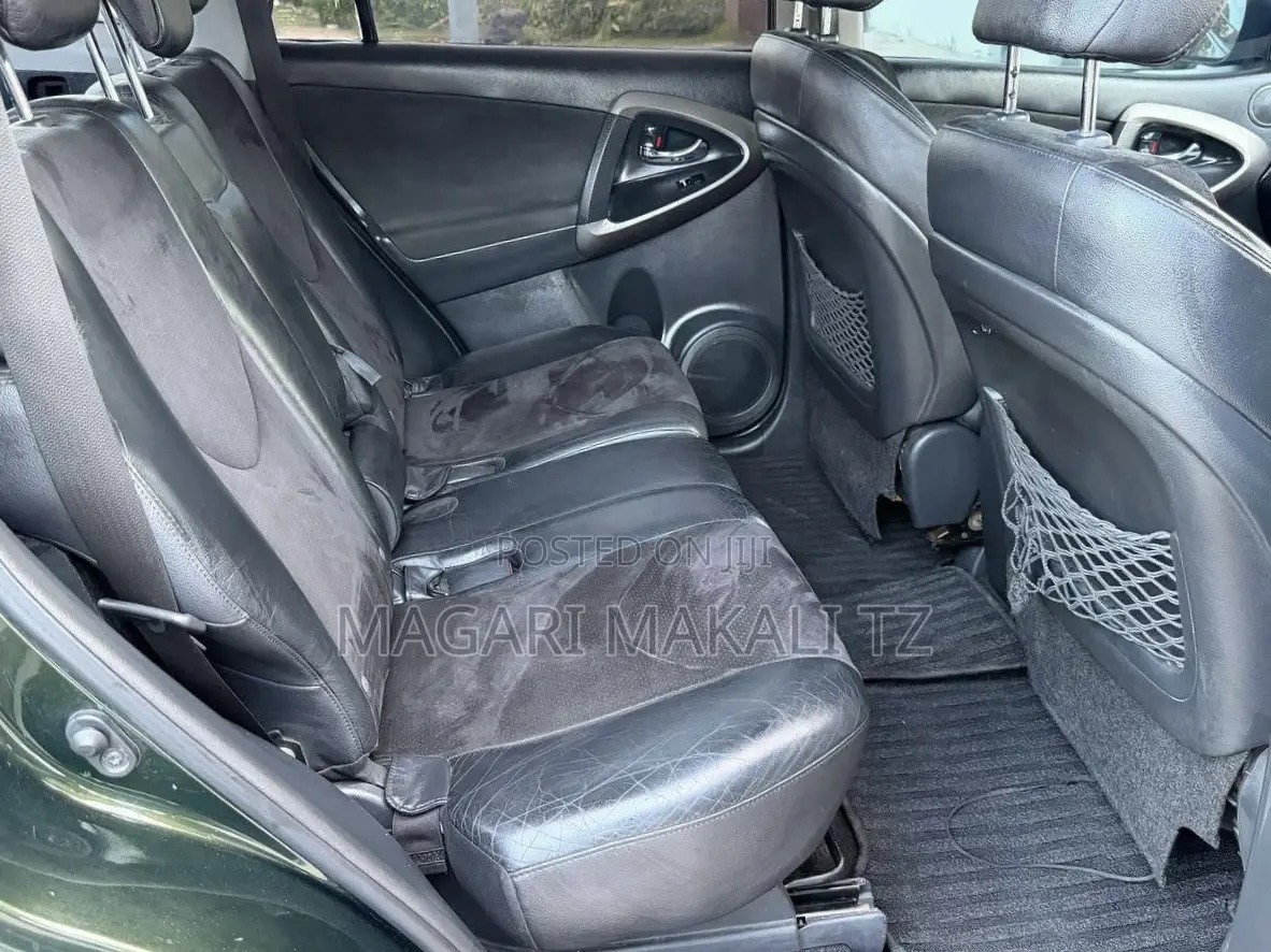 Toyota Vanguard 2010 Green