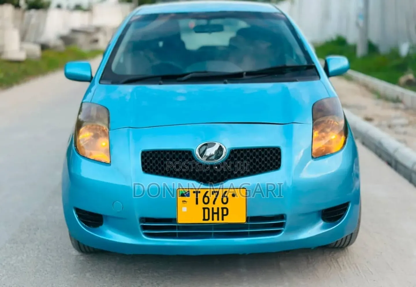 Toyota Vitz 2004 Blue