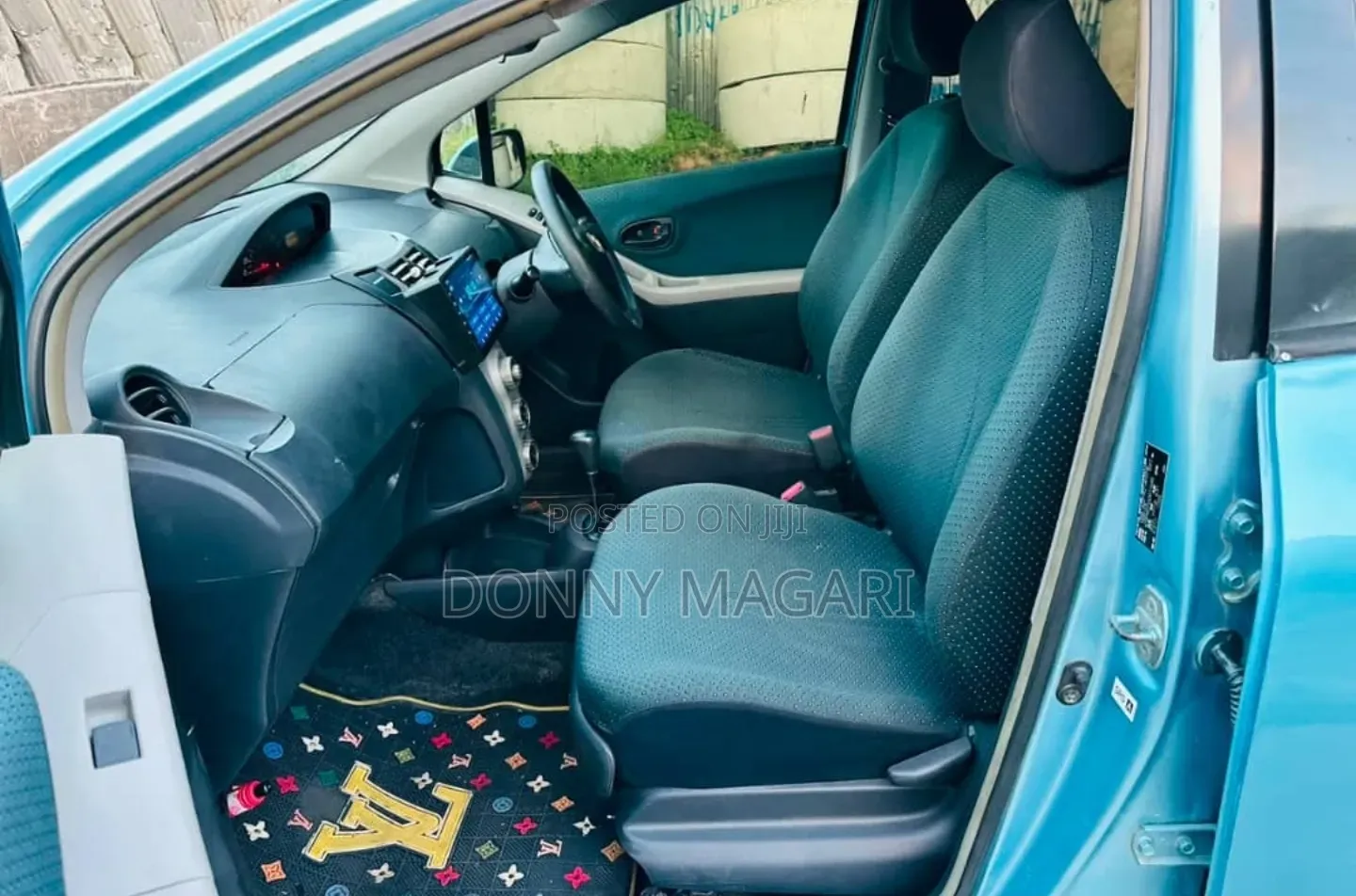 Toyota Vitz 2004 Blue