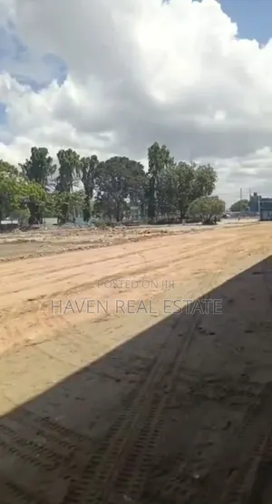 6 Acres Yard Inauzwa Vingunguti Nyerere Road