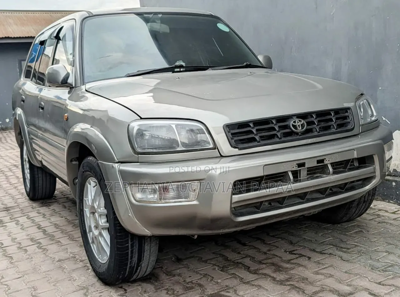 Toyota RAV4 1999 Silver
