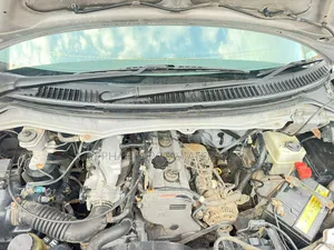 Toyota Noah 2001 Silver