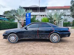 Toyota Chaser 2000 Black