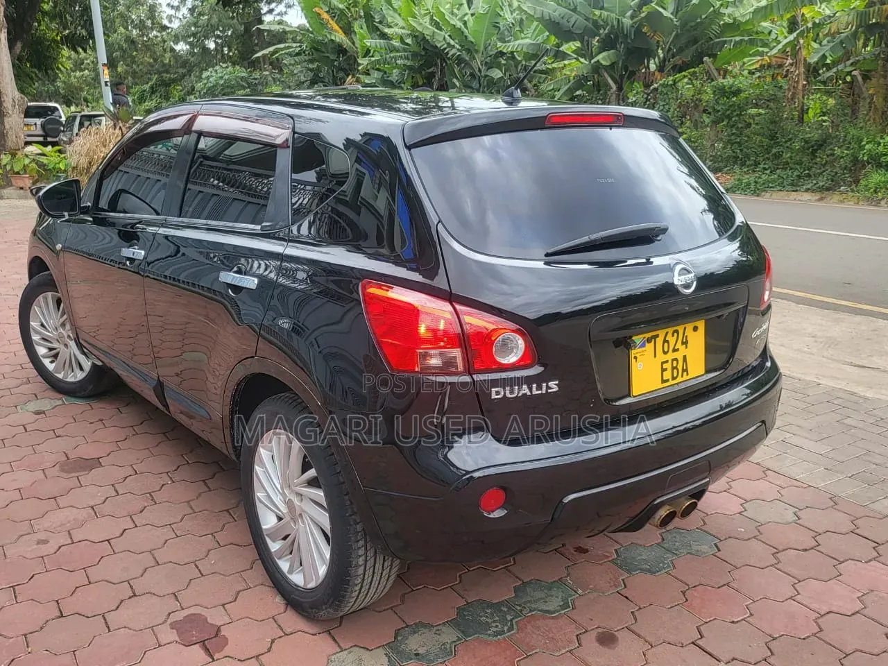 Nissan Dualis 2011 Black