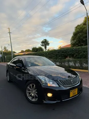 Toyota Crown 2009 Black