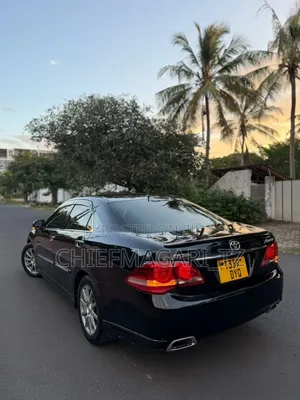 Toyota Crown 2009 Black