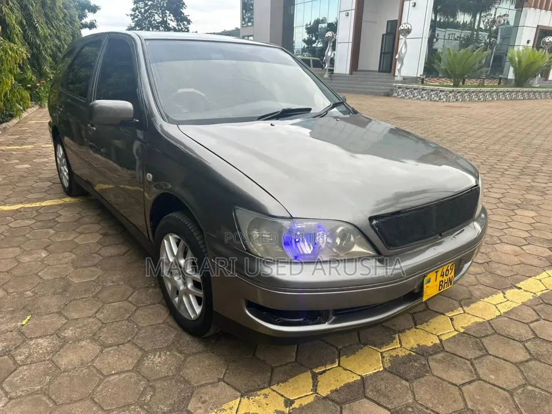 Toyota Vista 2001 Gray