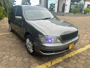 Toyota Vista 2001 Gray