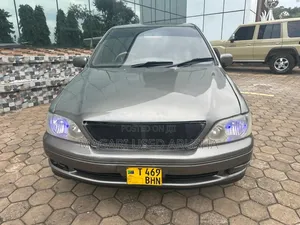 Toyota Vista 2001 Gray