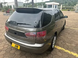 Toyota Vista 2001 Gray