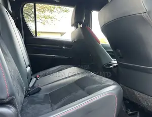 Toyota Hilux 2023 White