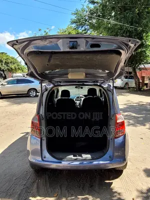 Toyota Ractis 2006 Blue