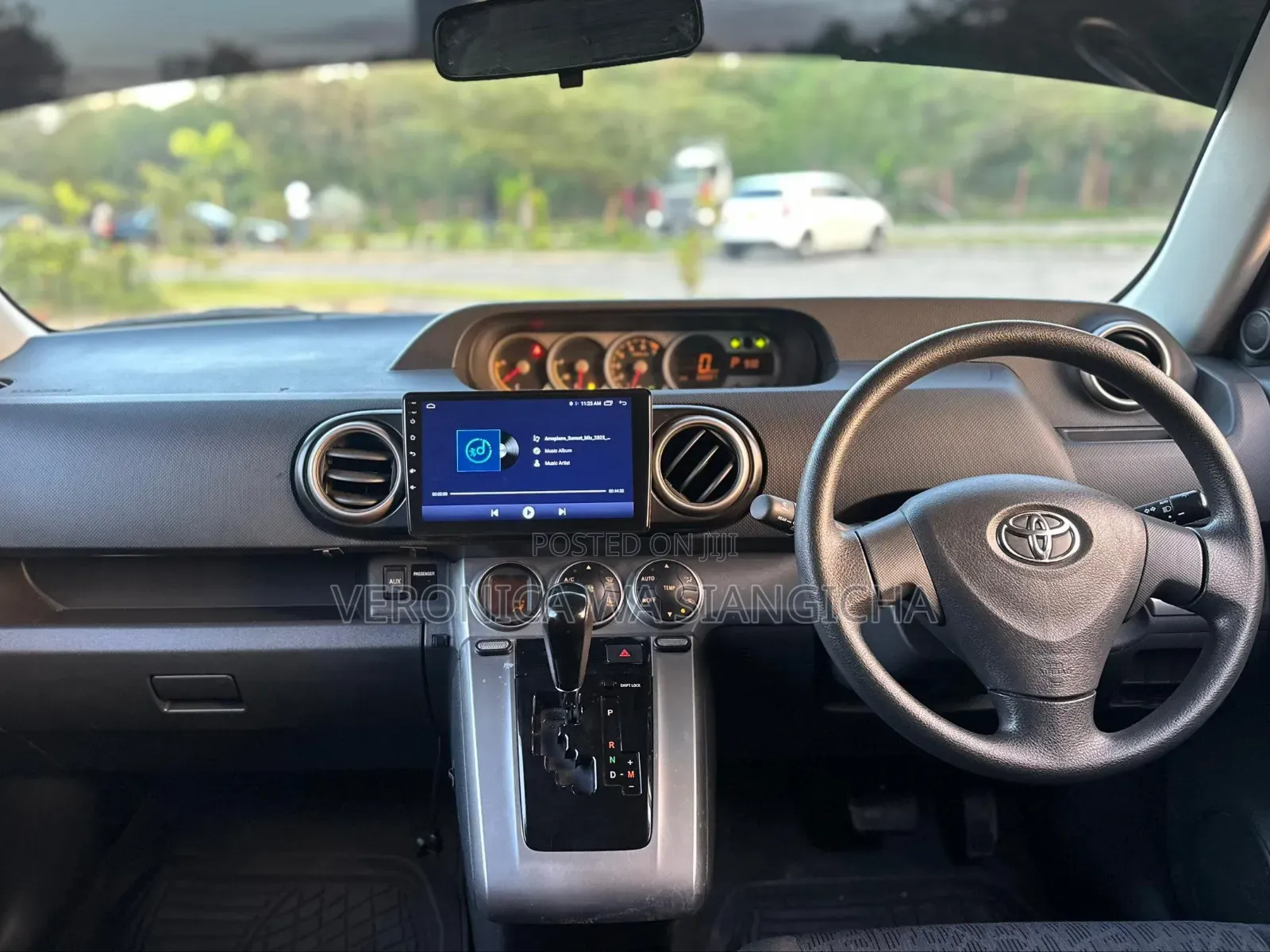 Toyota Corolla Rumion 2010