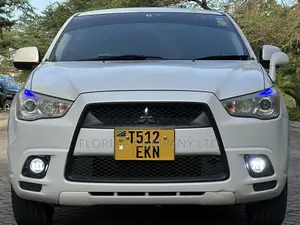 Mitsubishi RVR 2010 White
